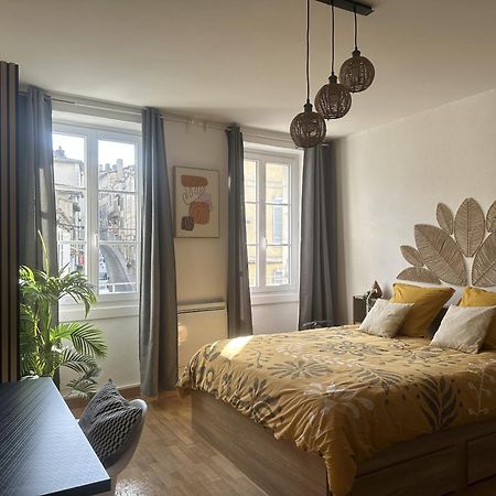 Appartement Cosy Au Coeur De La Ville D'אוש מראה חיצוני תמונה