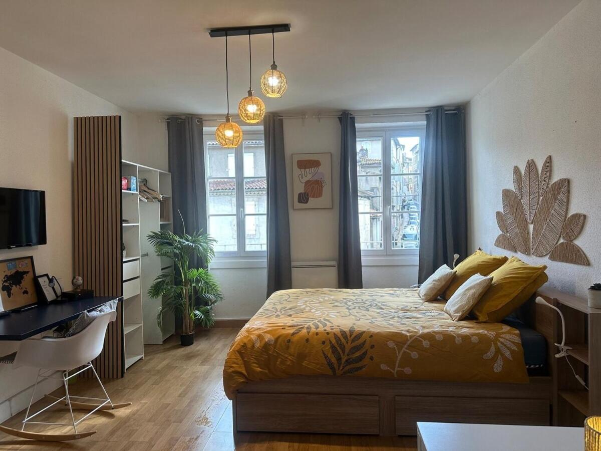 Appartement Cosy Au Coeur De La Ville D'אוש מראה חיצוני תמונה