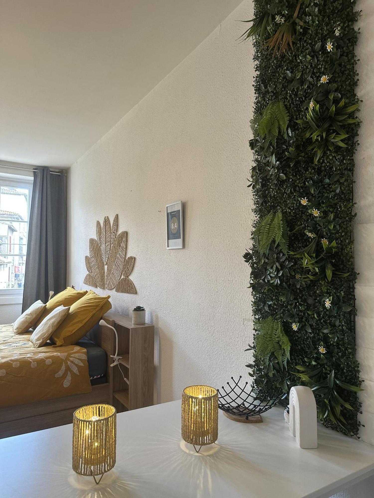 Appartement Cosy Au Coeur De La Ville D'אוש מראה חיצוני תמונה